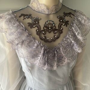Vintage 1970s edwardian prairie wedding dress lace long sleeve bustle details